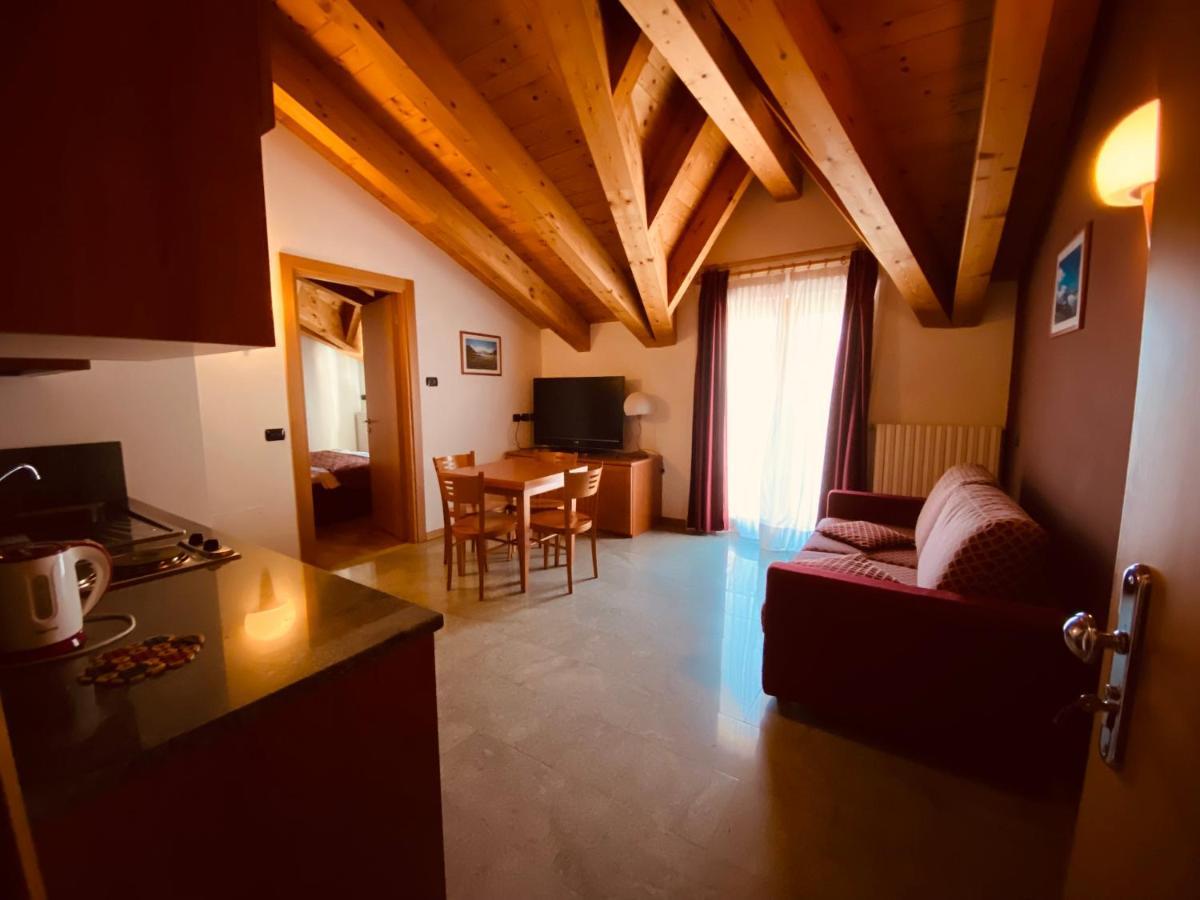 Residence Pizzo Scalino Chiesa in Valmalenco Exteriör bild